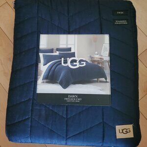UGG Dawn Twin Quilt Set 1 Quilt & 1 Sham 100% Cotton Navy